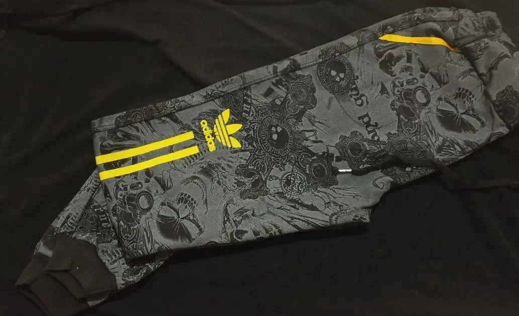 لباس|لباس|هشترود, |دیوار