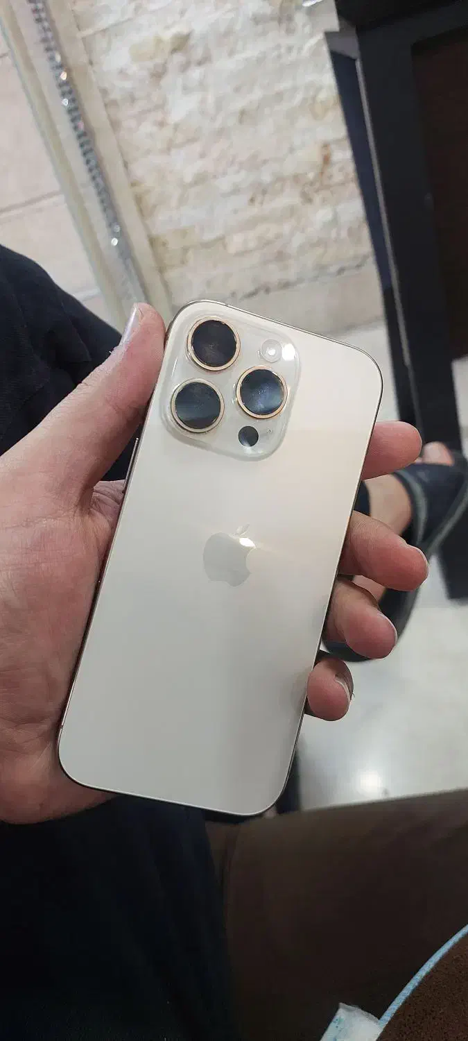 آیفون ۱۶ پرو ۲۵۵ zaa|موبایل|مشهد, هفده شهریور|دیوار