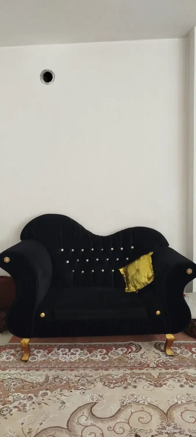 مبل۹نفره مشکی پایه. چوبی|مبلمان خانگی و میز عسلی|فولادشهر, A2|دیوار