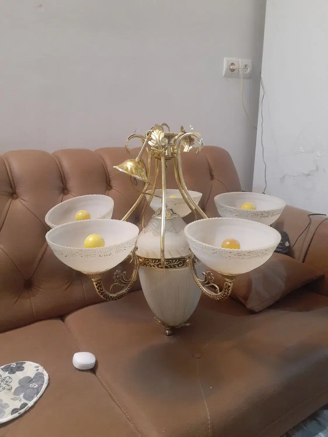 دوعدد لوستر|لوستر و چراغ آویز|بروجرد, |دیوار