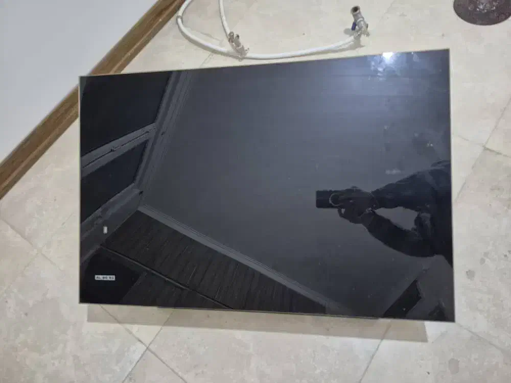 هود|هود|شیراز, غدیر شمالی|دیوار