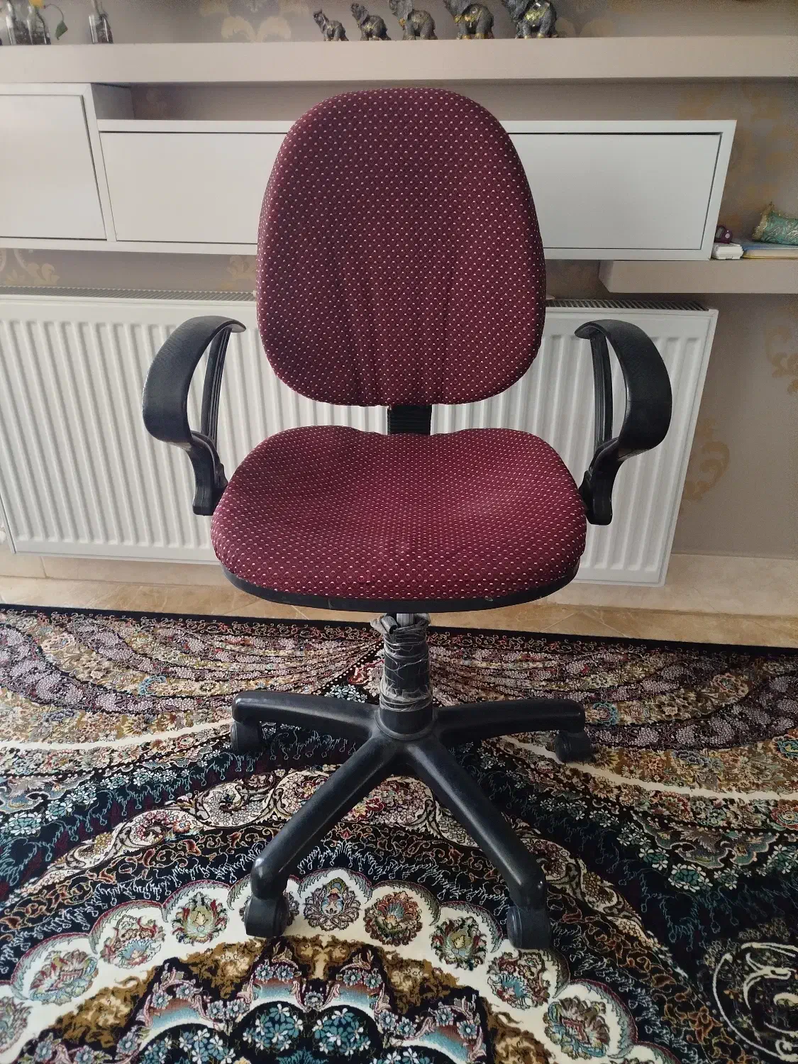 صندلی چرخان|صندلی و نیمکت|گناباد, |دیوار