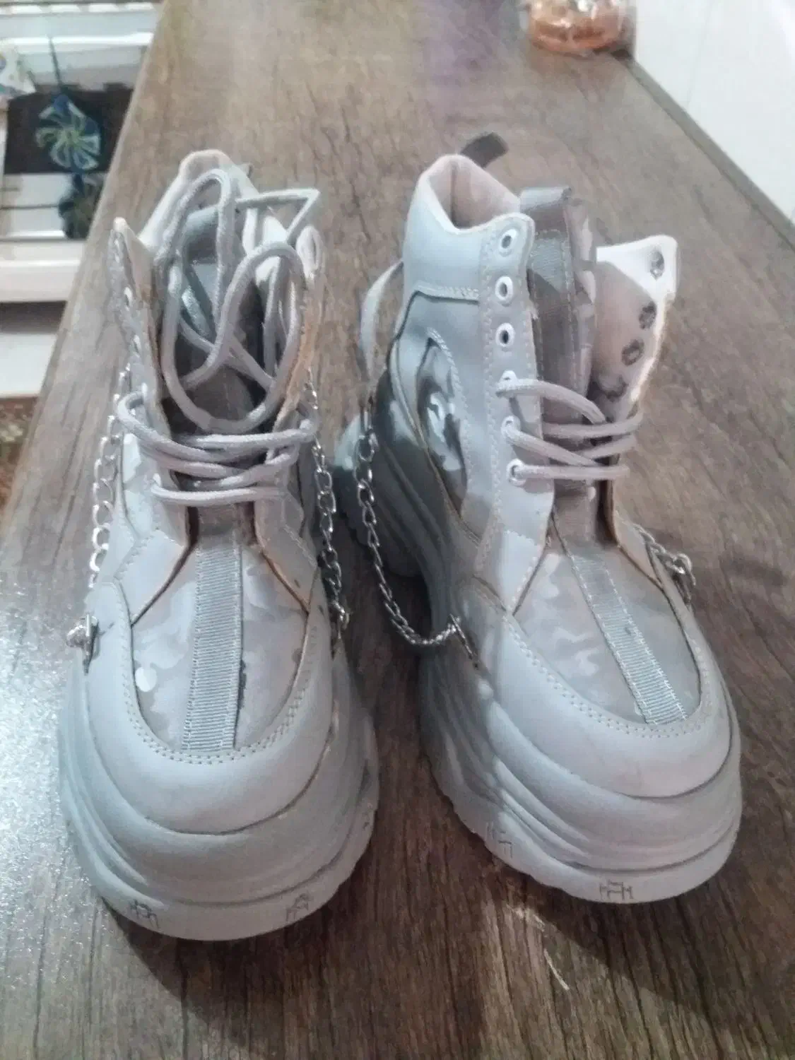 کتونی دخترانه گردندار کاملاسالم|کیف، کفش، کمربند|رشت, کوی غلام نیا|دیوار