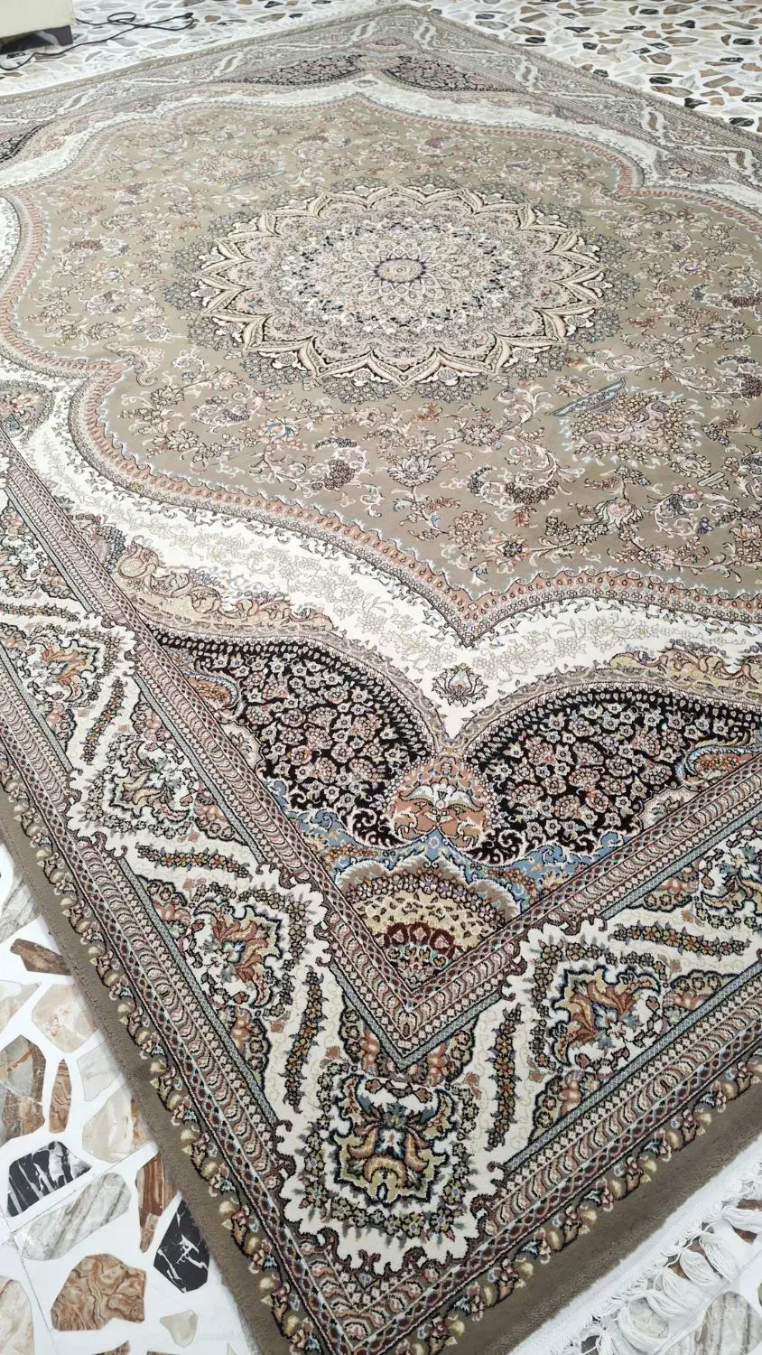 جفت ۱۲ متری ۷۰۰ شانه|فرش|قم, نیروگاه|دیوار