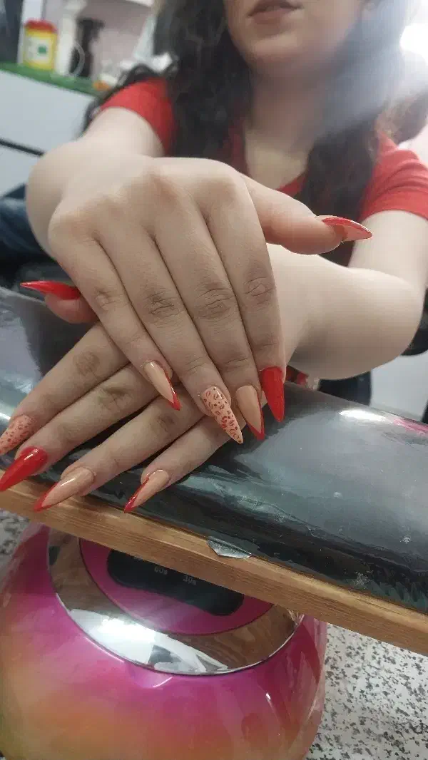 کاشت ناخن250|خدمات آرایشگری و زیبایی|مشهد, ایثارگران|دیوار