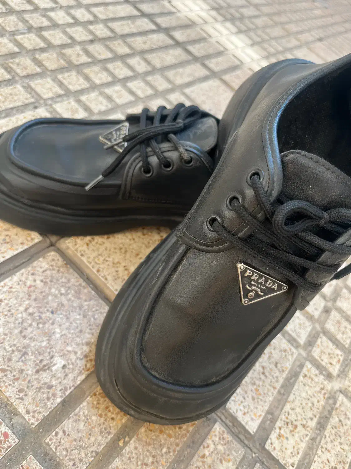 نوو|کیف، کفش، کمربند|خوی, |دیوار