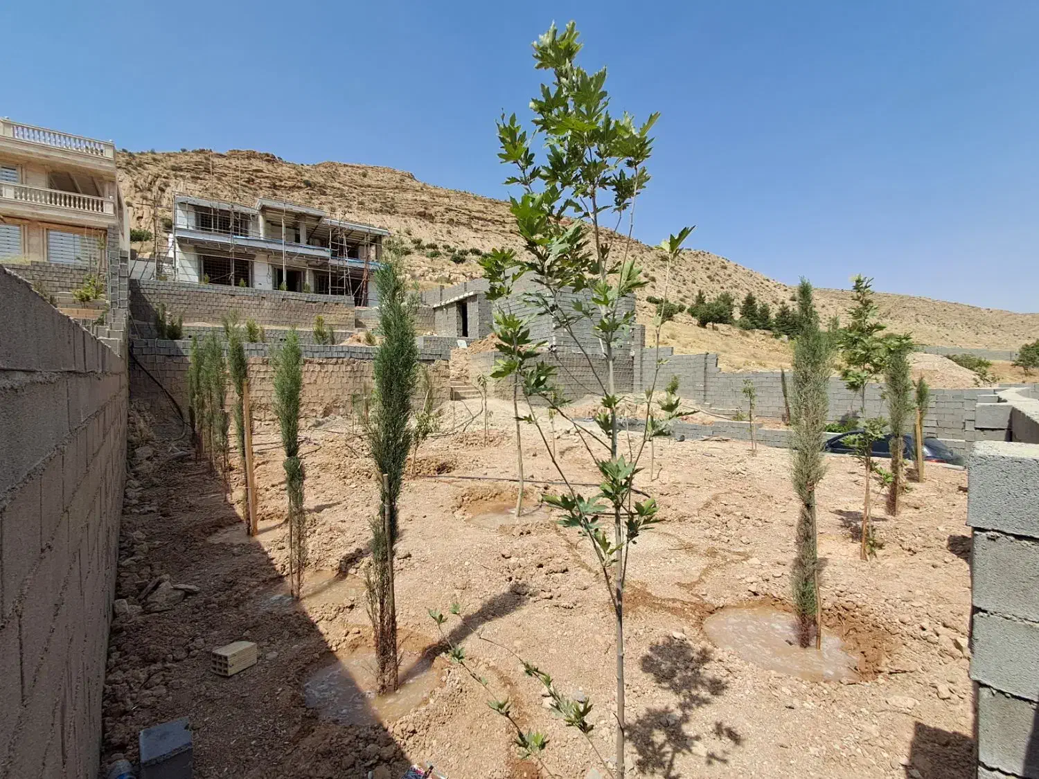 ویلا کِلستان با تمامی امکانات و سند تک برگ|فروش خانه و ویلا|شیراز, گلستان|دیوار