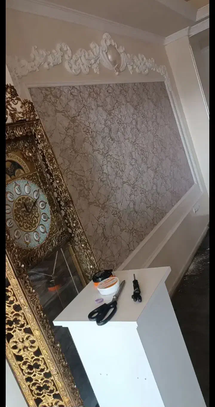 نصاب کاغذ دیواری با کیفیت|خدمات پیشه و مهارت|شبستر, |دیوار