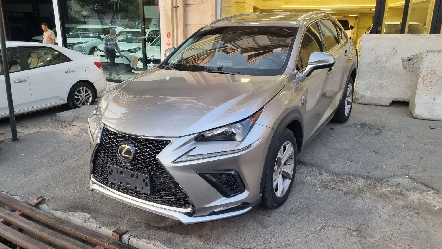 لکسوس Nx200tمدل ۲۰۱۷ اتوگالری باما|خودرو سواری و وانت|تبریز, |دیوار