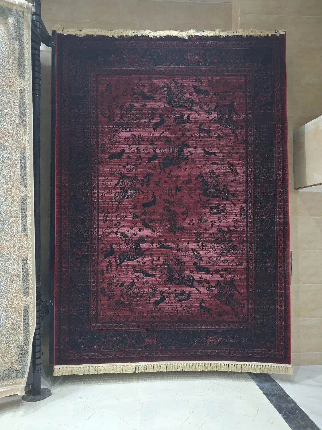 شکارگاه ۱۲۰۰شانه فرش لاکی نخ اکرولیک|فرش|بوشهر, |دیوار