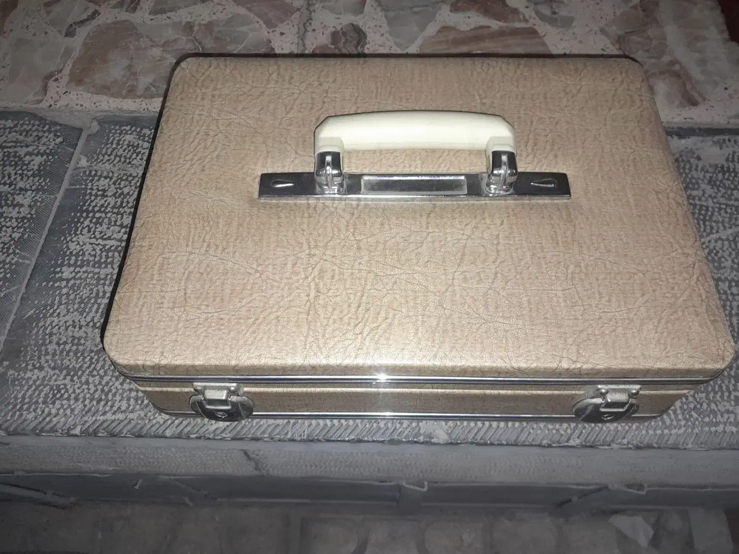 کیف لوازم آرایشی|کیف، کفش، کمربند|اصفهان, سودان|دیوار