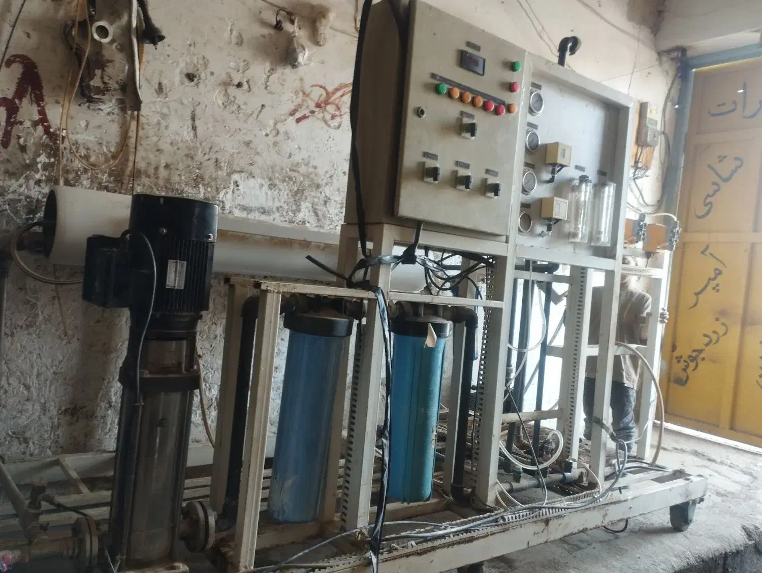 آب شیرینکن ایتالیایی 25000|ماشین‌آلات صنعتی|کاکی, |دیوار