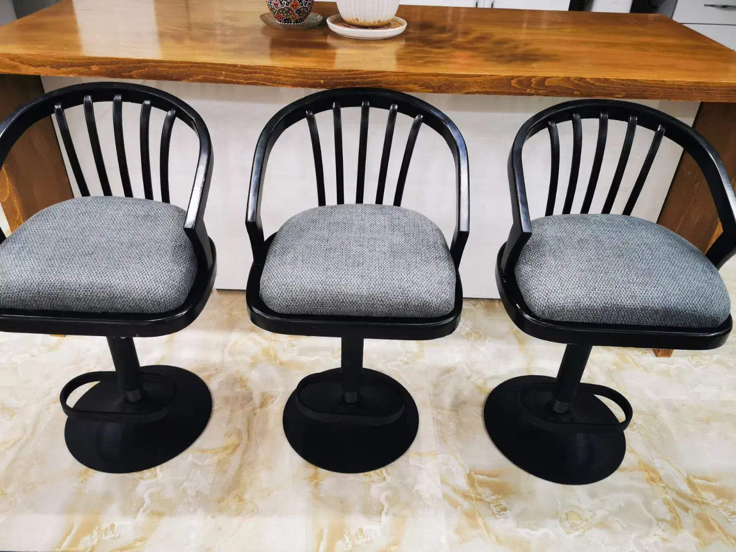 صندلی اپن|میز و صندلی غذاخوری|شیراز, شهرک گلدشت حافظ‎|دیوار