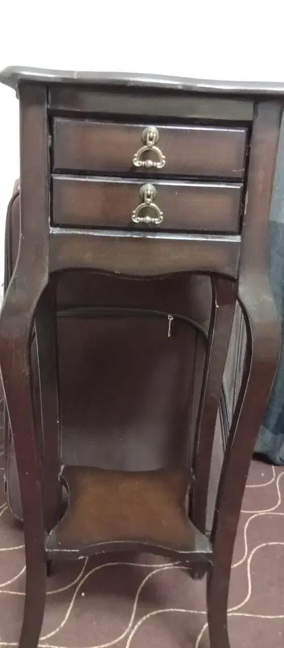 میز تلفن|میز تلفن|قم, باغ کرباسی|دیوار