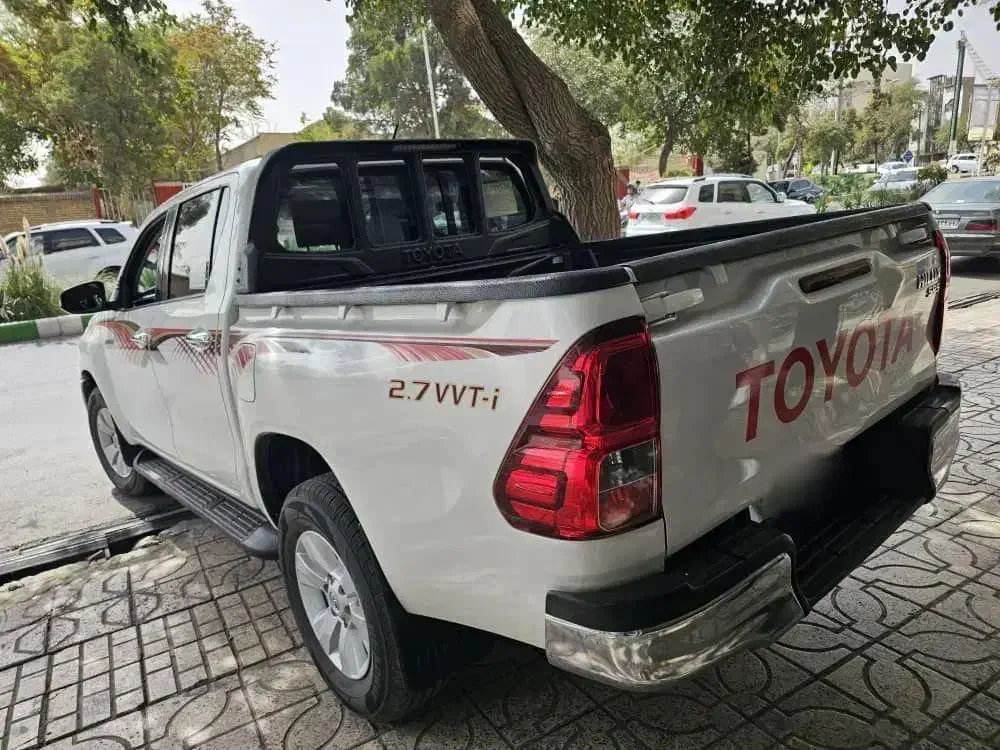 هایلوکس ۲۰۱۶ دنده|خودرو سواری و وانت|مشهد, احمدآباد|دیوار