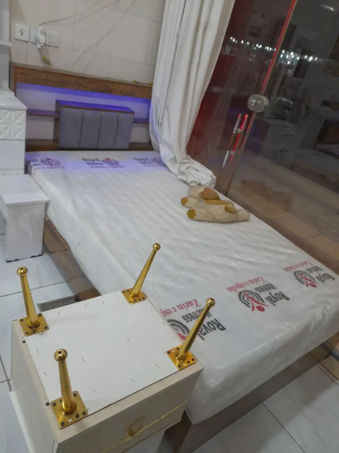 تخت یک و نیم نفره|تخت و سرویس خواب|نجفآباد, ویلاشهر|دیوار