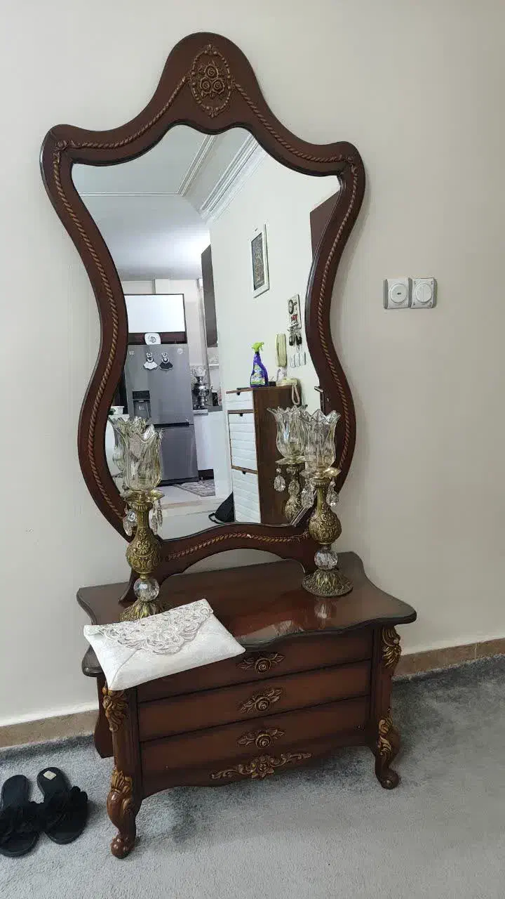 آینه وشمعدان|بوفه، ویترین، کنسول|ری, منصوریه منگل|دیوار