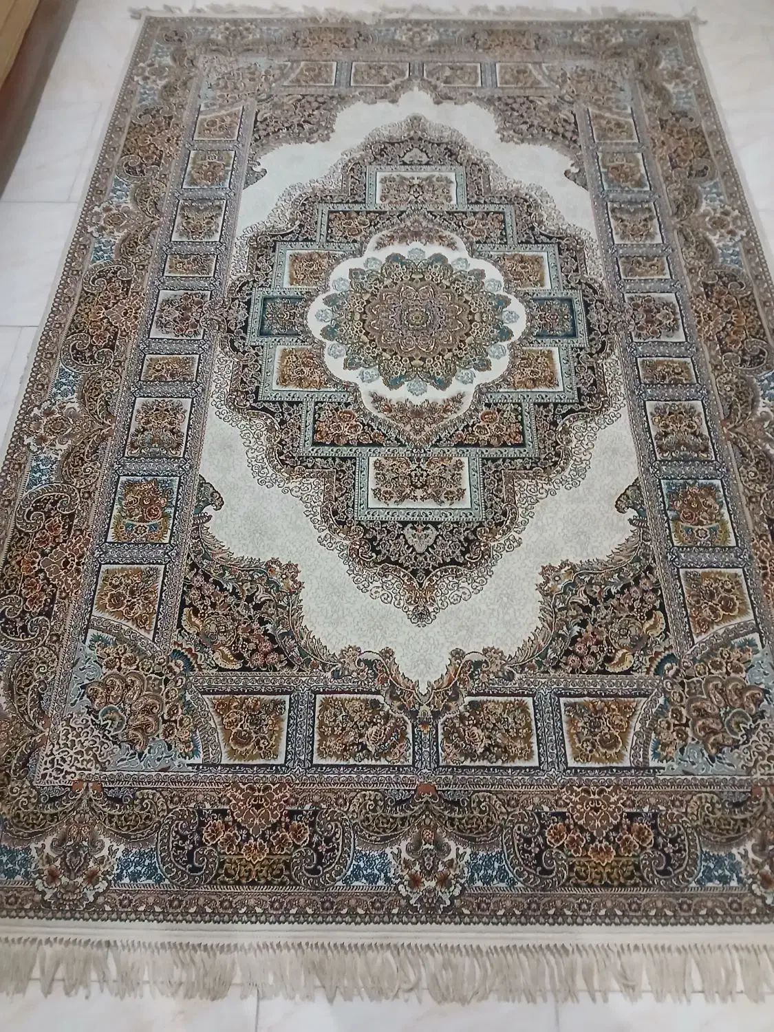 فرش نو|فرش|اصفهان, فرح آباد|دیوار