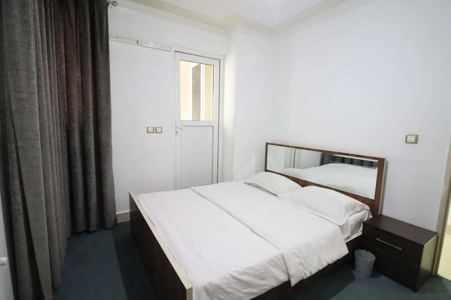 مبلهزرهیآپارتمان|اجارهٔ کوتاهمدت آپارتمان و سوئیت|شیراز, کلاهدوز|دیوار