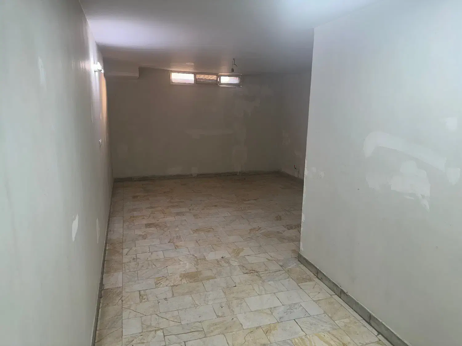 زیر همکف ۸۵ متر