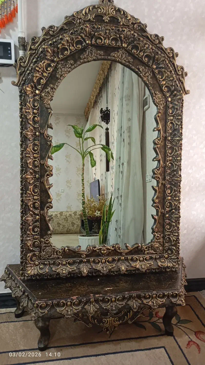 اینه|آینه|چوار, |دیوار