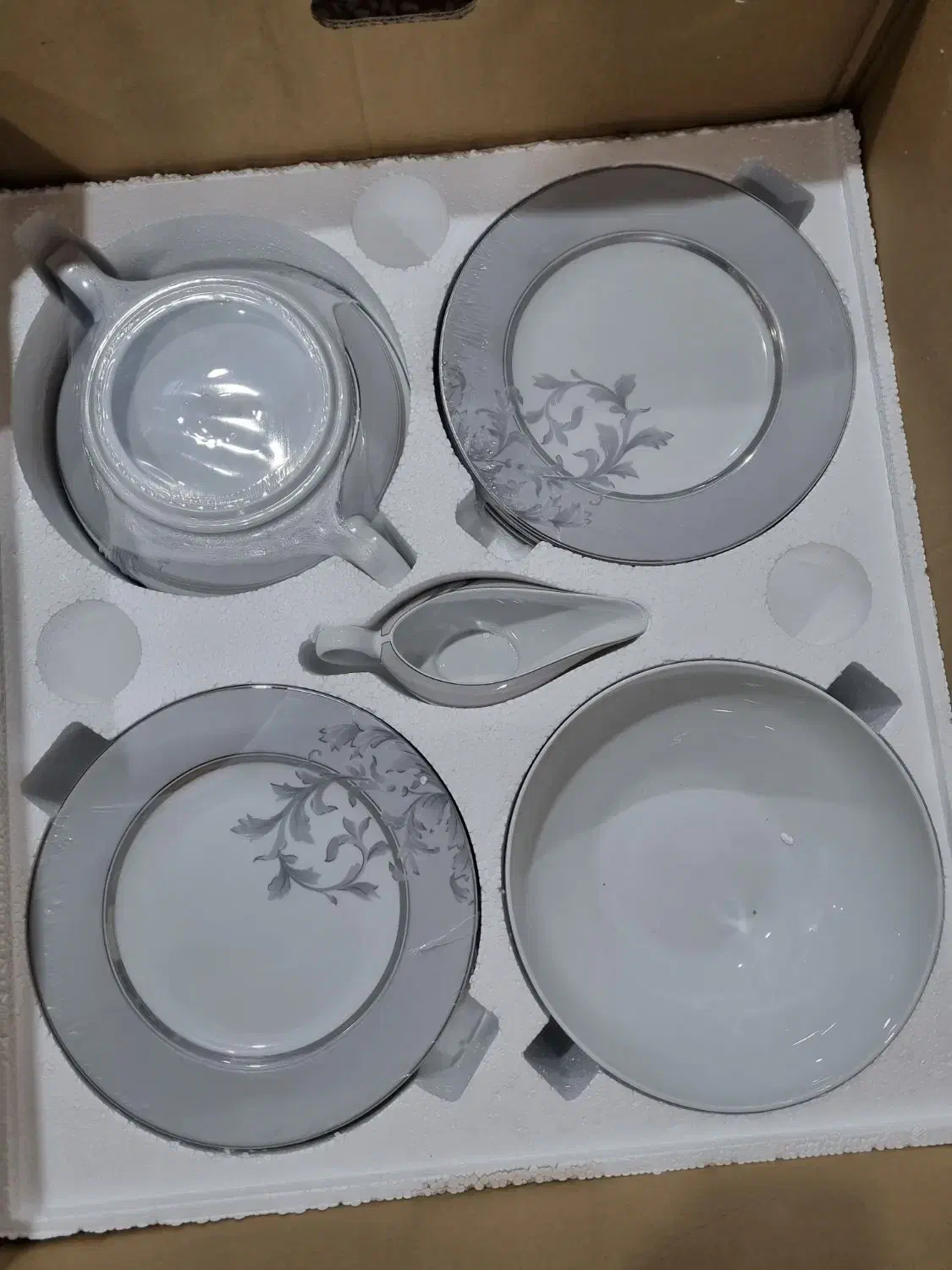 سرویس چینی زرین|ظروف سرو و پذیرایی|قم, علی آباد سعدگان|دیوار