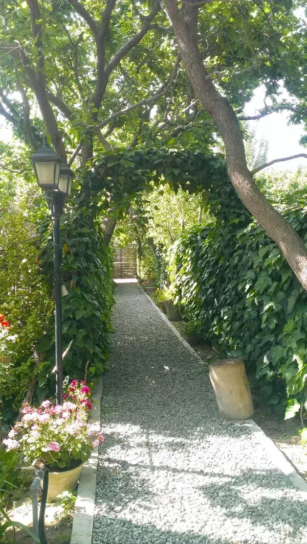 باغ ویلا سانیج|اجارهٔ کوتاه‌مدت ویلا و باغ|تفت, |دیوار