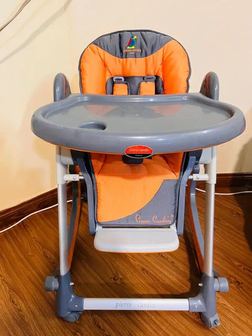 صندلی و میز غذای کودک|تخت و صندلی بچه|کرمان, |دیوار