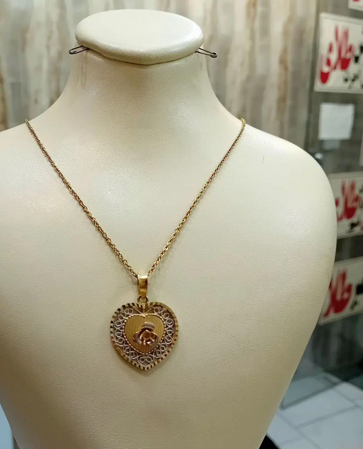 فروش طلا(مدال طرح گل درقلب)جمعه1درصدتخفیف|جواهرات|تبریز, |دیوار