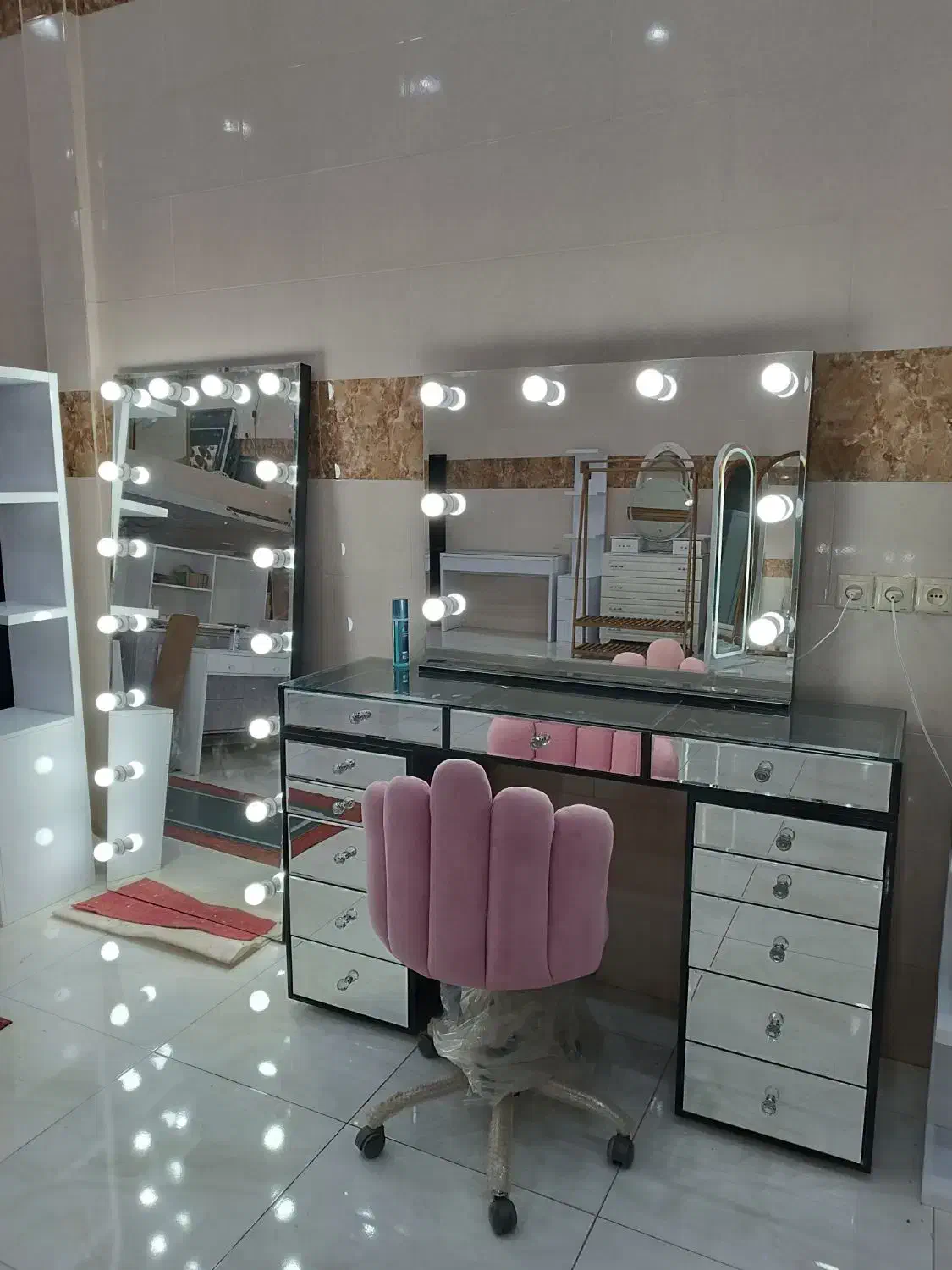 تولید انواع میز آرایش و آینه|جاکفشی، کمد، دراور|کرج, کرج نو|دیوار