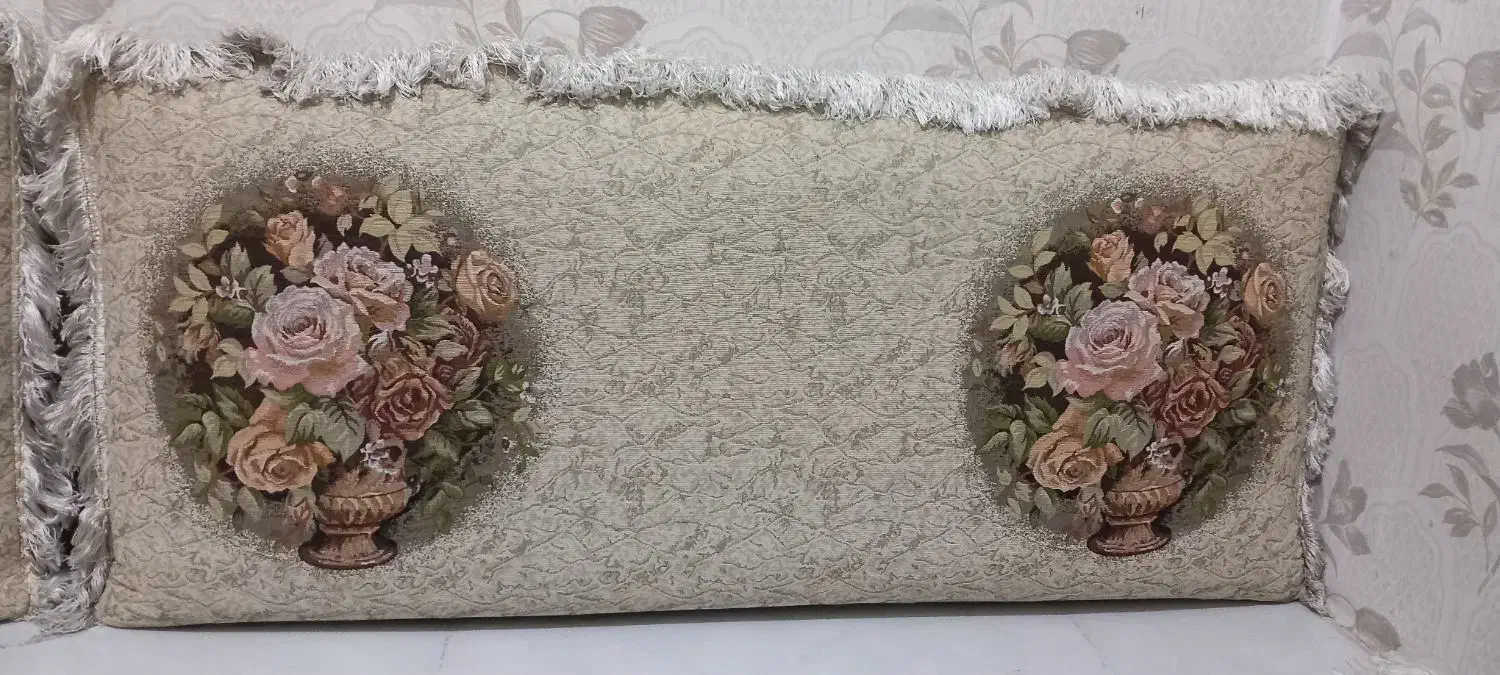 پشتی در حد نو|پشتی|کرمانشاه, |دیوار