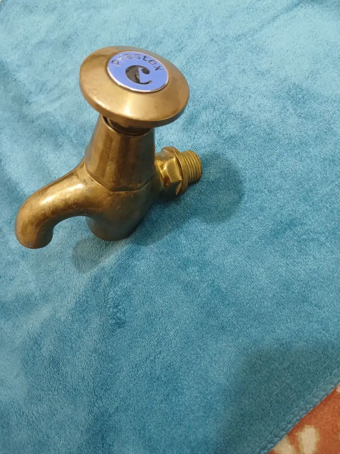 شیر فشاری انتیک|کلکسیون اشیاء عتیقه|اراک, |دیوار