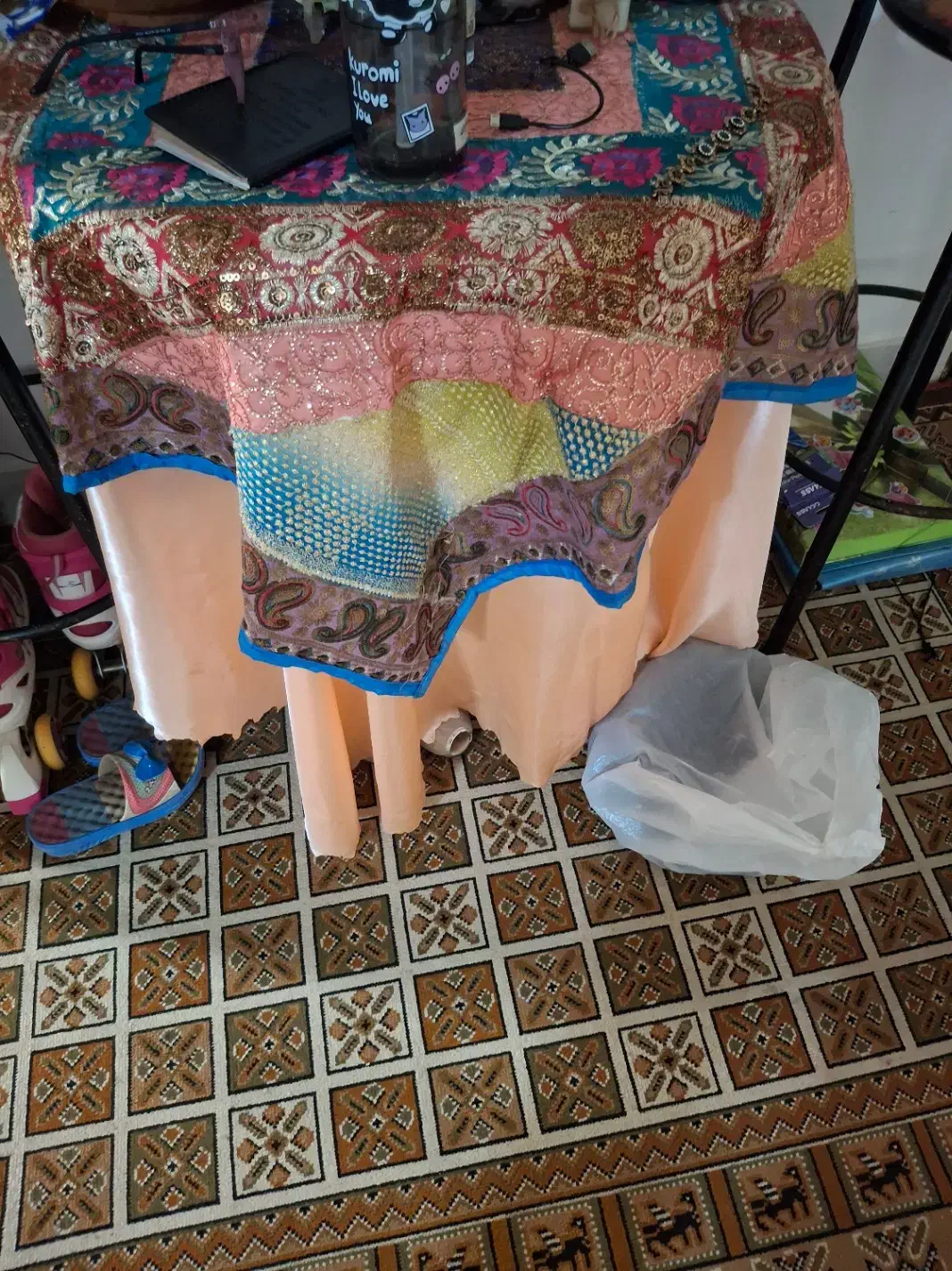 میز گرد|میز و صندلی غذاخوری|قائمشهر, |دیوار