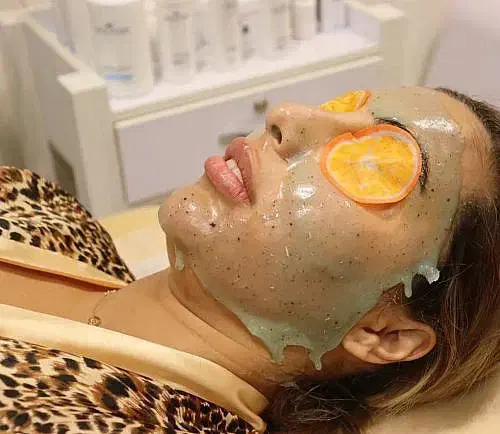 خدمات وآموزش صفر تا صد فشیال و پاکسازی صورت|خدمات آرایشگری و زیبایی|مشهد, دانشجو|دیوار