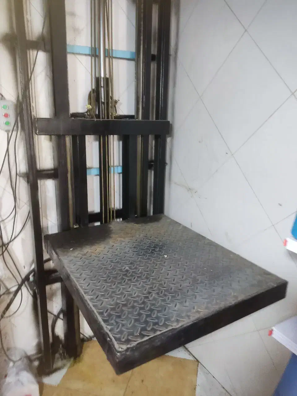 فرون آباد مغازه تجاری بر اصلی فروش فوری|فروش مغازه و غرفه|پاکدشت, خاتون آباد|دیوار