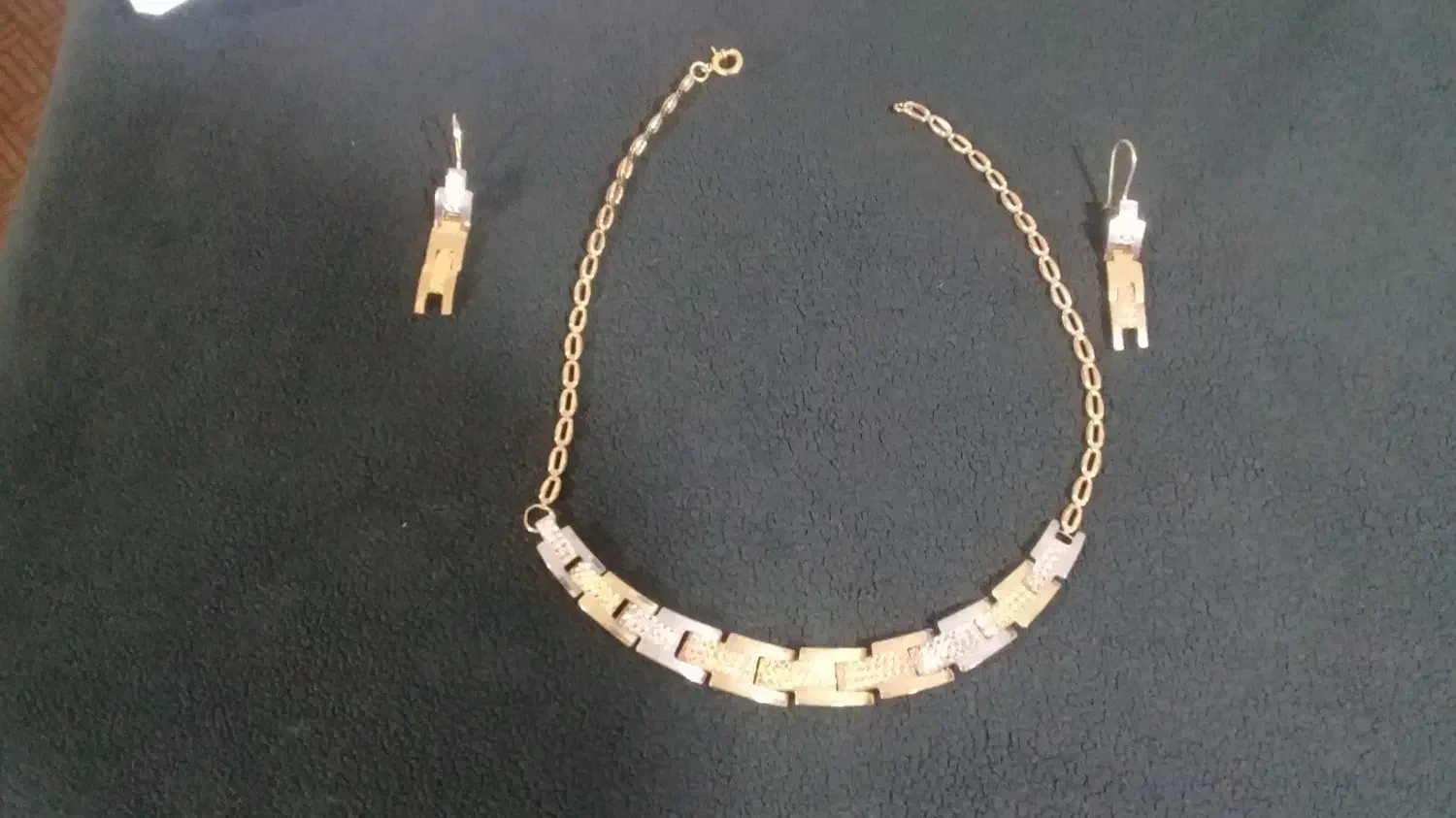 طلا نو نو|جواهرات|اراک, |دیوار