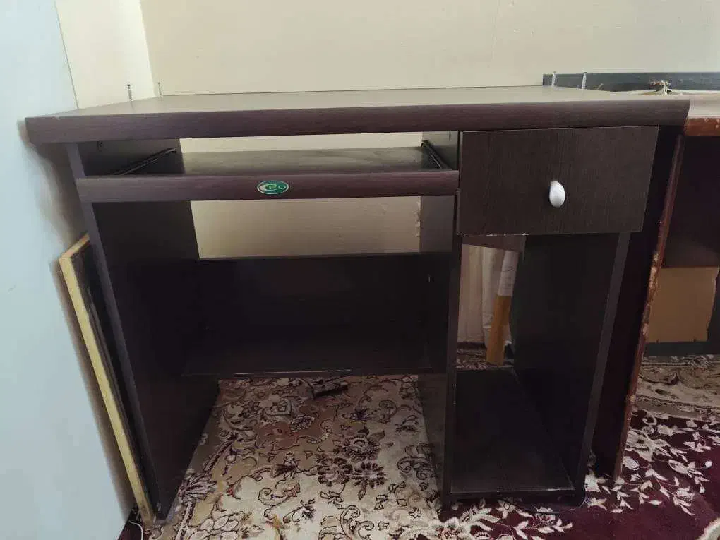 میز کامپیوتر|میز تحریر و کامپیوتر|دماوند, گیلاوند|دیوار