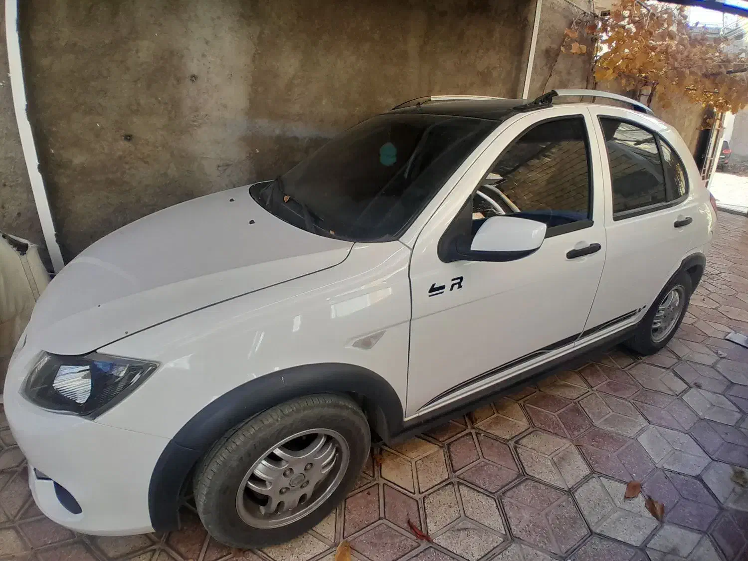 کوئیک R(خانگی)|خودرو سواری و وانت|سمیرم, |دیوار