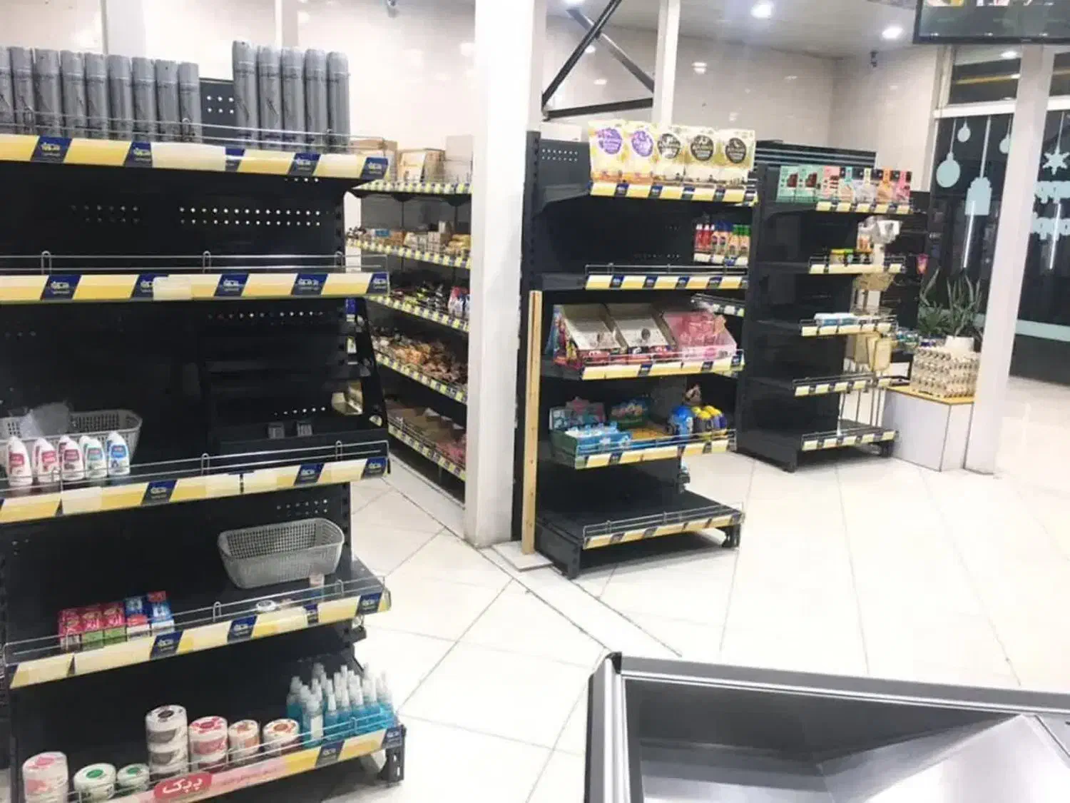 اجاره مغازه103متری ورامین میدان پلیس بلوارامیرکبیر|اجارهٔ مغازه و غرفه|ورامین, ورامین|دیوار