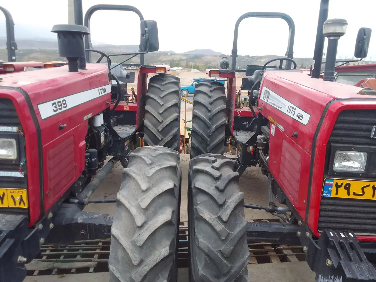 تراکتور ۳۹۹ مدل ۱۳۹۸پمپ کوچک تراکتور ۱۰۷۵ مدل۱۴۰۳|خودرو سنگین|اهر, |دیوار