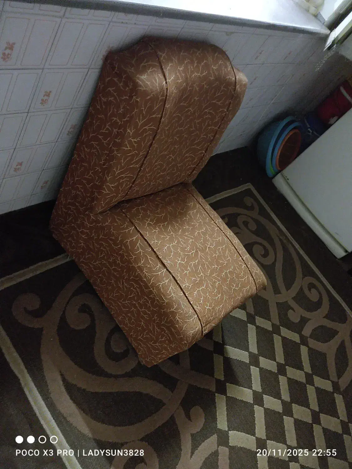 مبل مبل هفت نفره ،گل میز و میز تحریر،۲میلیون مقطوع|مبلمان خانگی و میز عسلی|کازرون, |دیوار