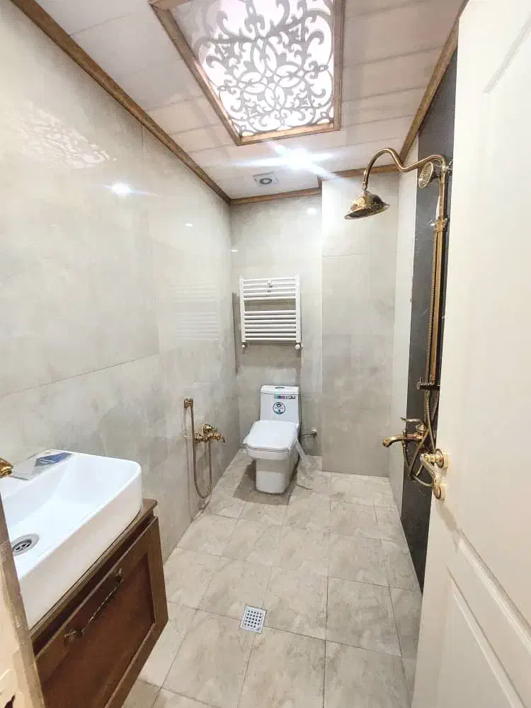 آپارتمان۱۲۰متر/۲خ/تک واحد۳ساله/چهارباغ شرقی/شخصی