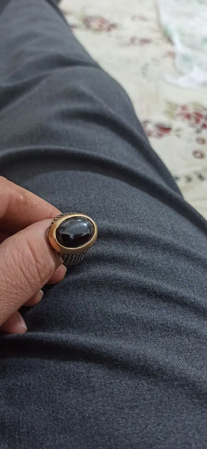 انگشتر نقره نگین لعل مشکی معاوضه با سگ یا کبوتر|جواهرات|اشتهارد, |دیوار