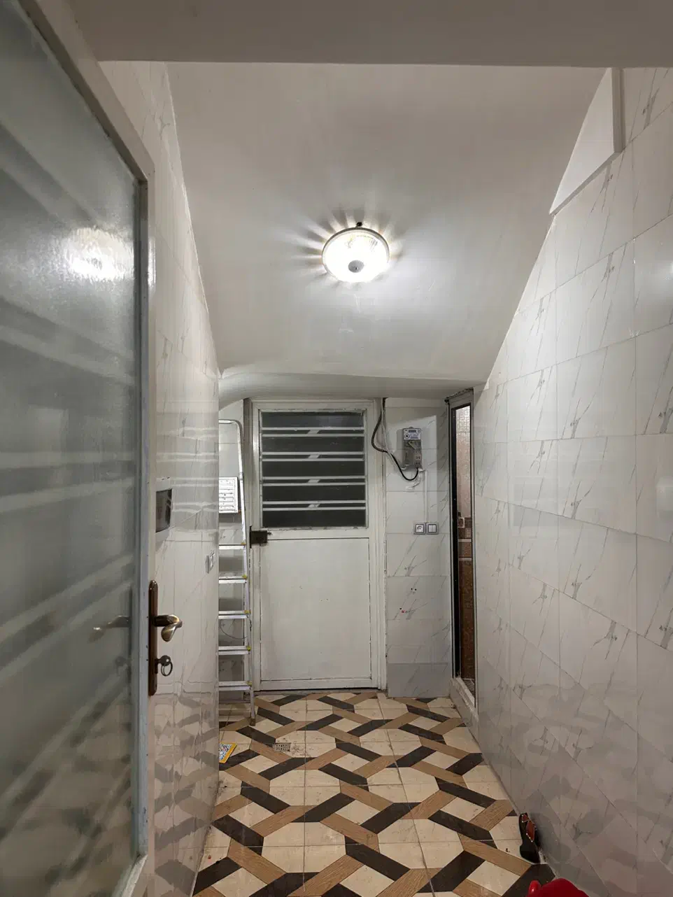 منزل اجاره روزانه|اجارهٔ کوتاه‌مدت آپارتمان و سوئیت|شیراز, شهرک سعدی|دیوار