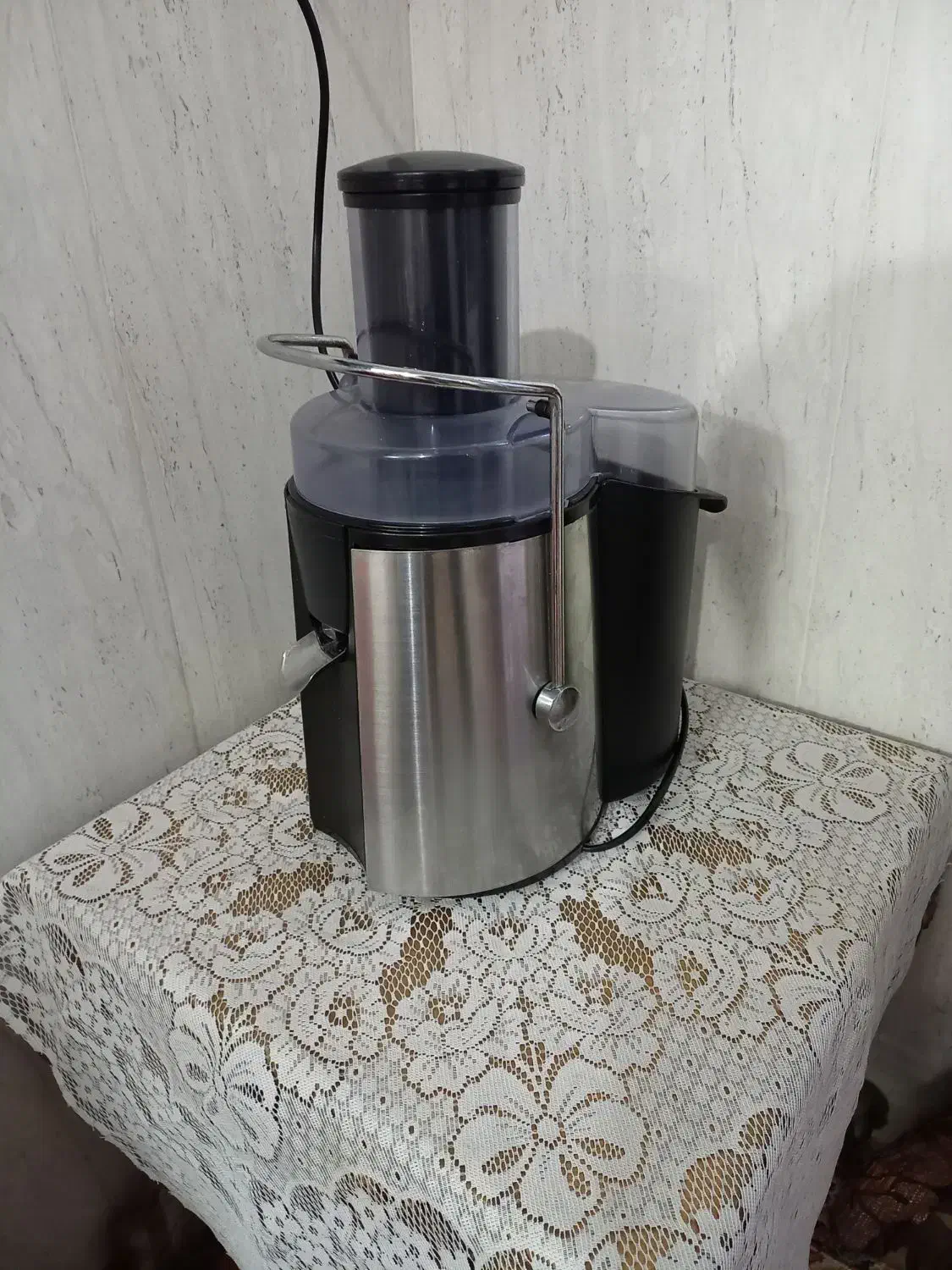 آب میوه گیری GOSONIC|آبمیوه‌گیر و آب‌مرکبات‌گیر|گرگان, |دیوار