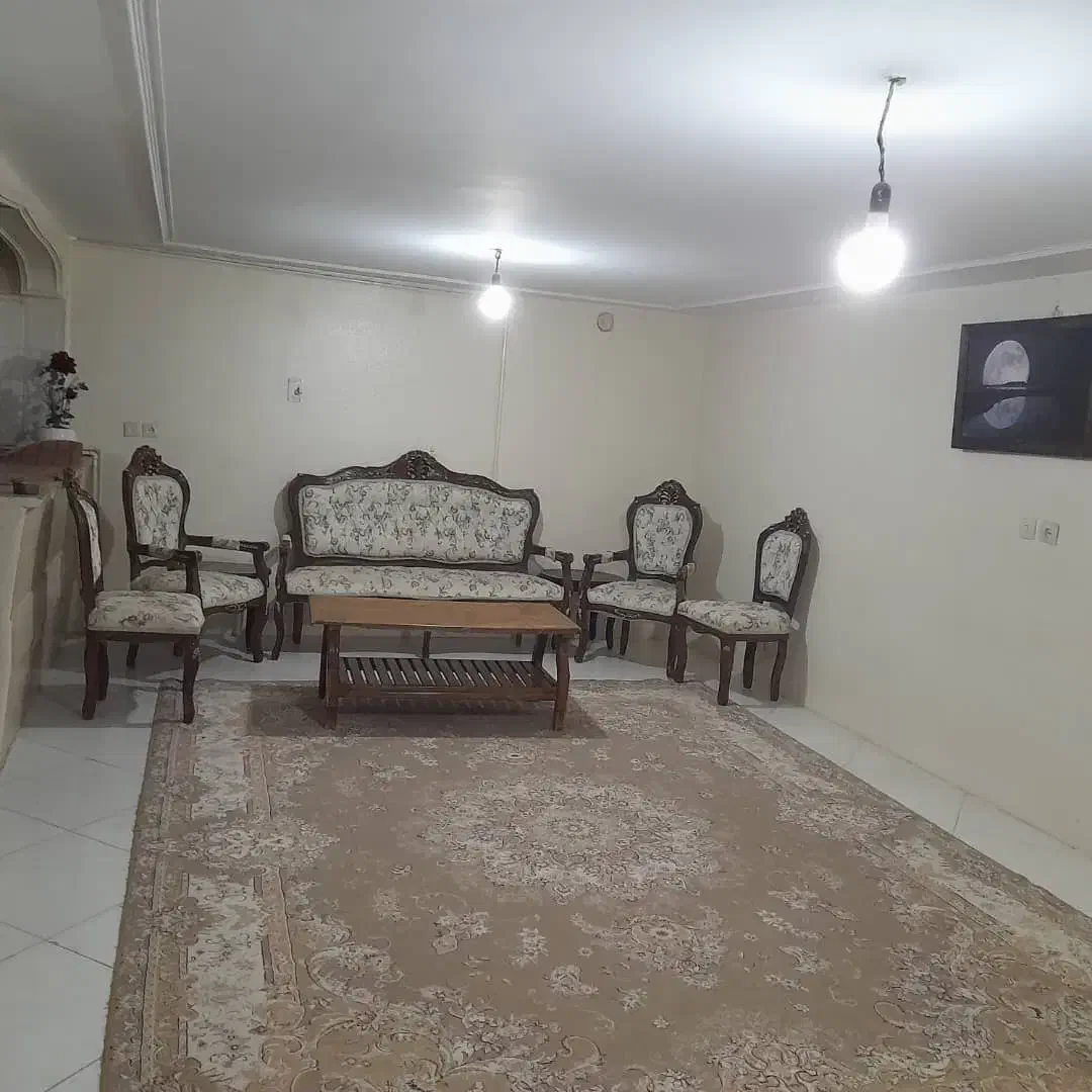 منزل کوتاه مدت|اجارهٔ کوتاه‌مدت آپارتمان و سوئیت|شاهین‌شهر, طالقانی|دیوار