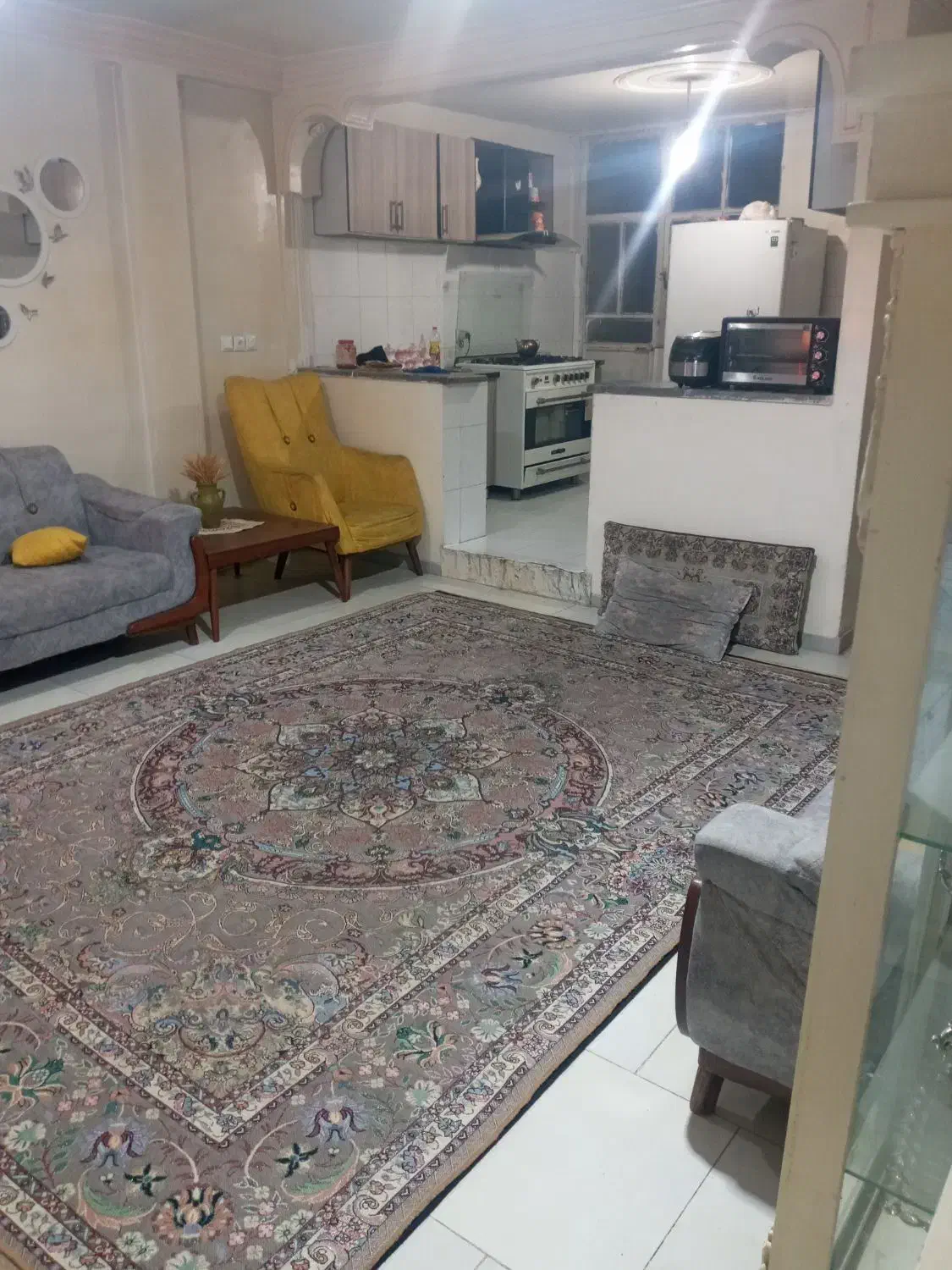 اجاره آپارتمان مبله هم خونه هم خانه فقط خانم|اجارهٔ آپارتمان|پاکدشت, حصار امیر|دیوار