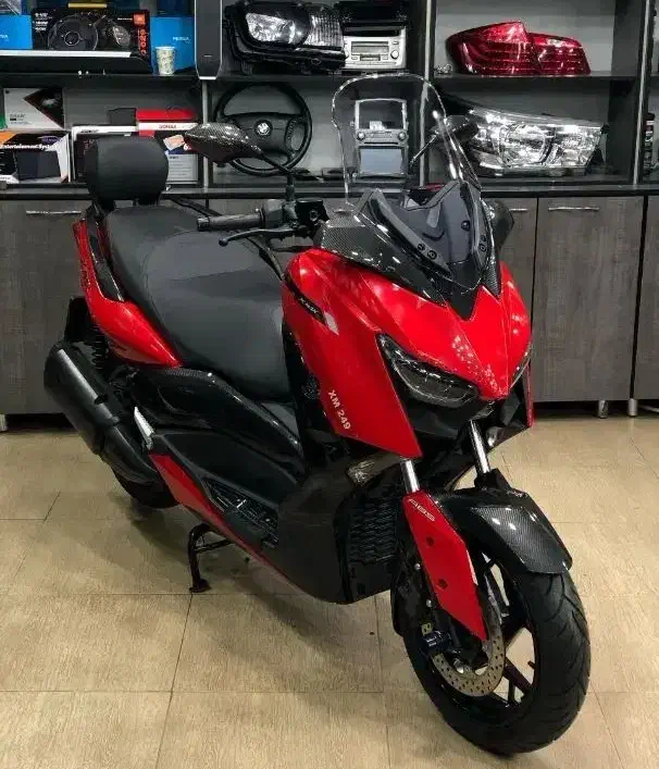 xmax 250|موتورسیکلت|لاهیجان, مهرگان|دیوار