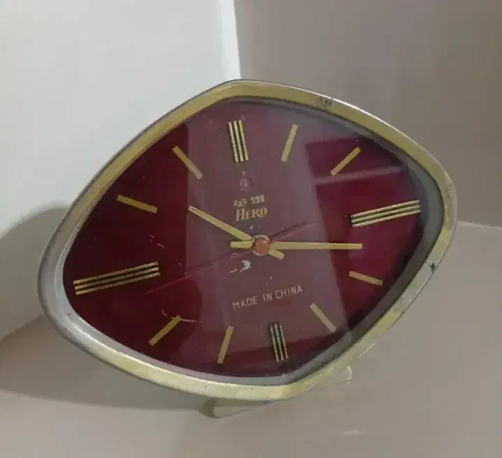 ساعت قدیمی|کلکسیون اشیاء عتیقه|شهرضا, |دیوار