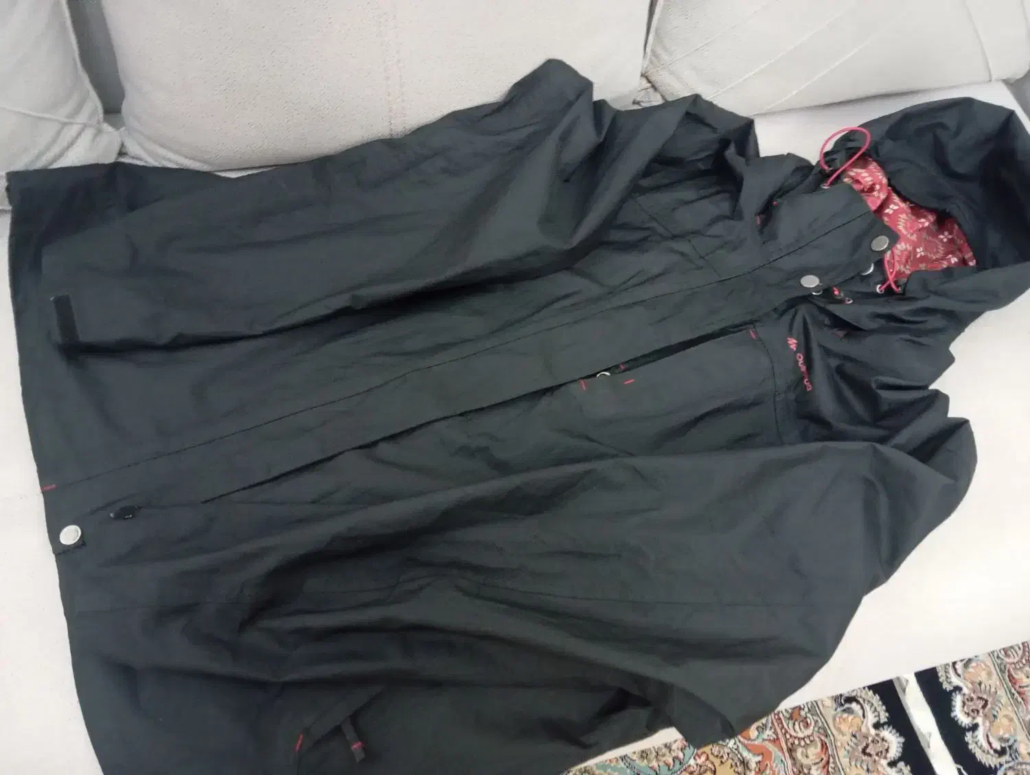 بارونی بادگیر|لباس|طرقبه, |دیوار